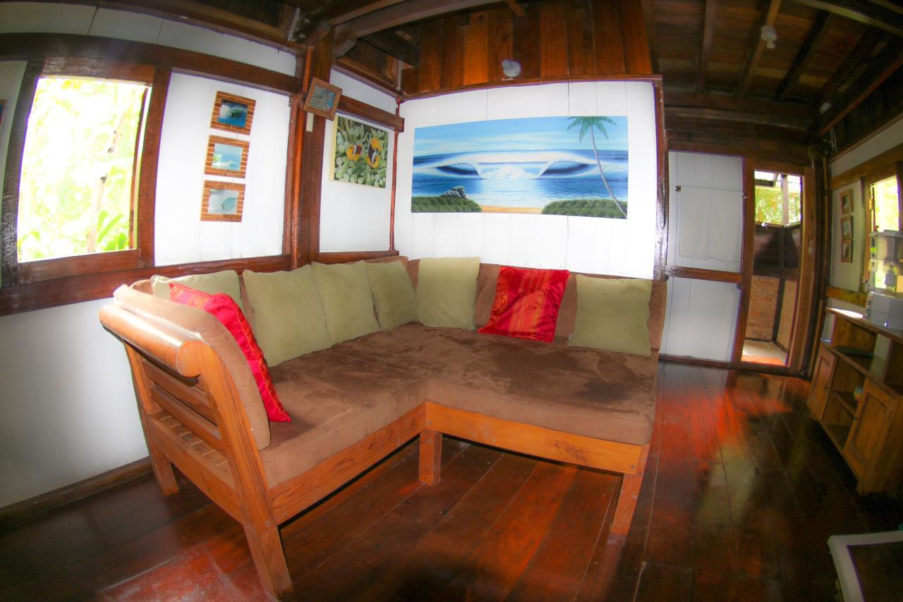Red Frog Bungalows Surf Resort Бастиментос Экстерьер фото